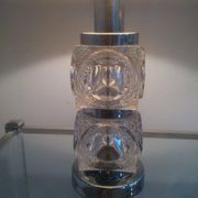 Paire de lampes en verre et chrome. Vers 1970