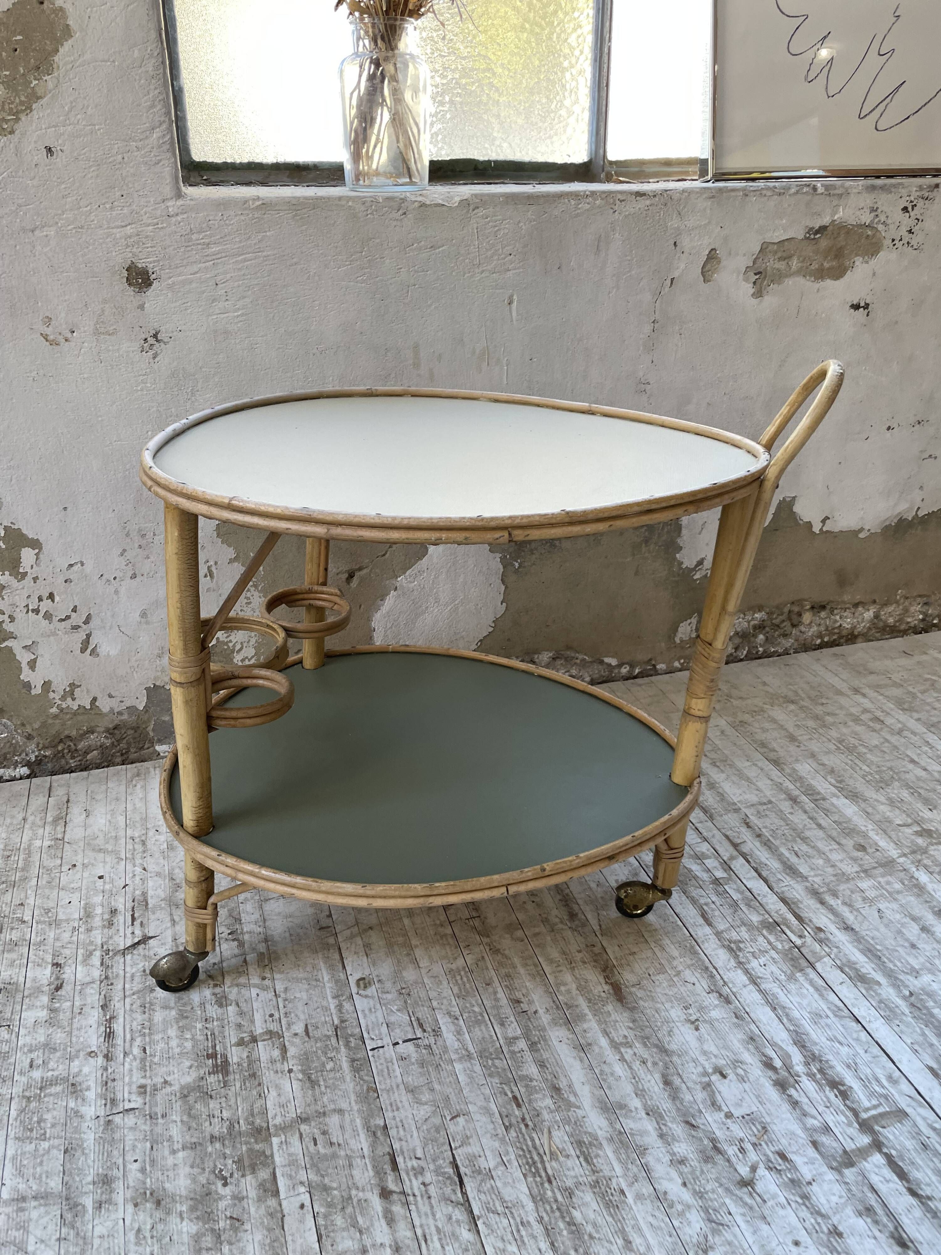 Desserte, table roulante en rotin années 60
