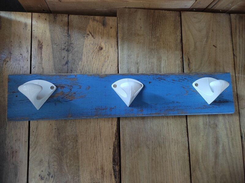 Coat rack wood paint blue patinated 3 hooks metal