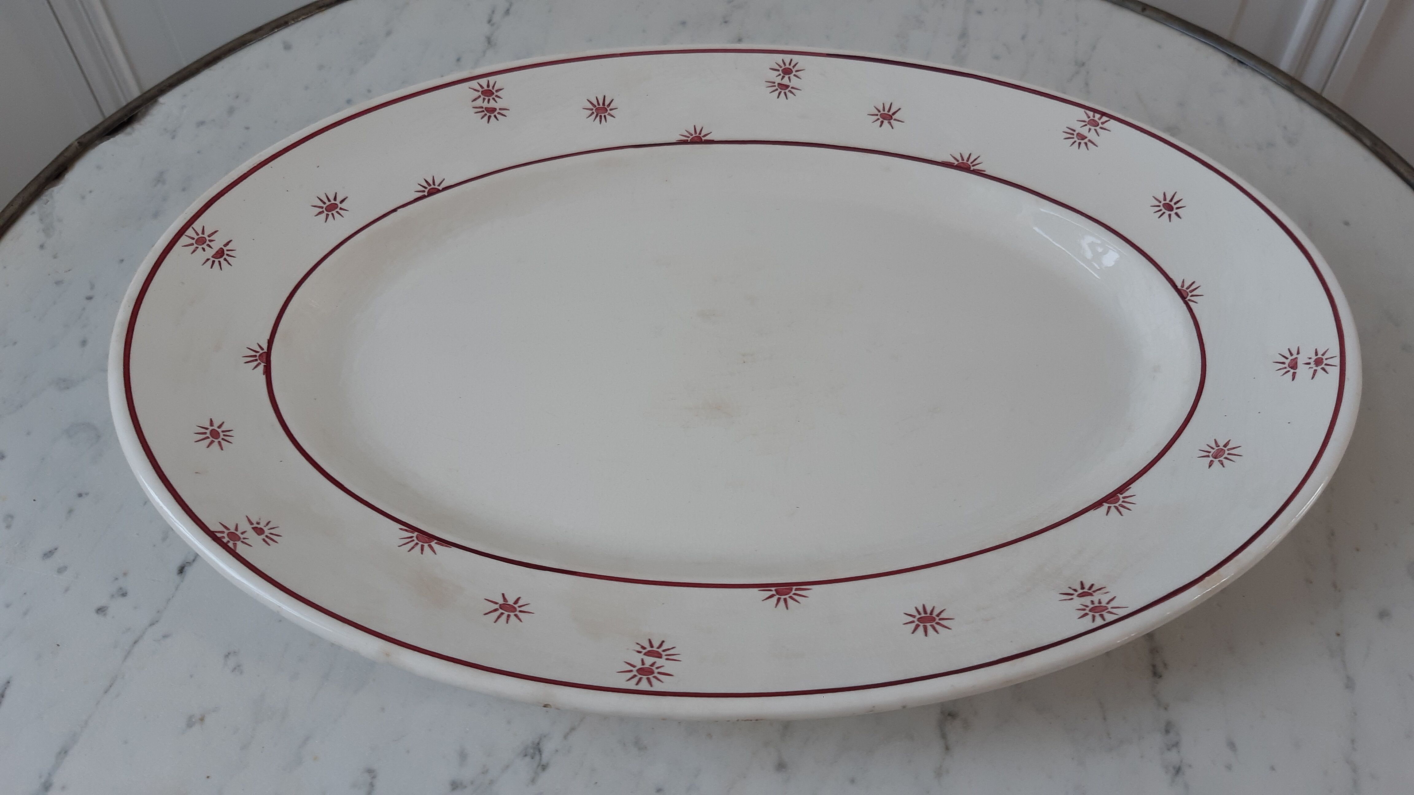 Oval flat Digoin Sarreguemines model "Andrée" 40s