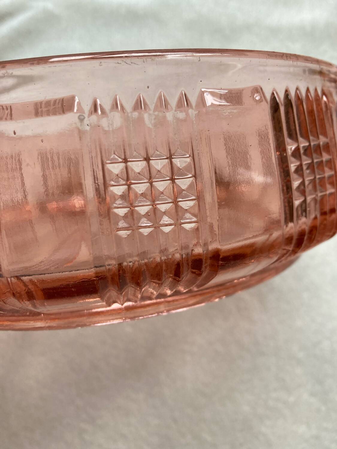Art Deco pink glass fruit bowl or dish