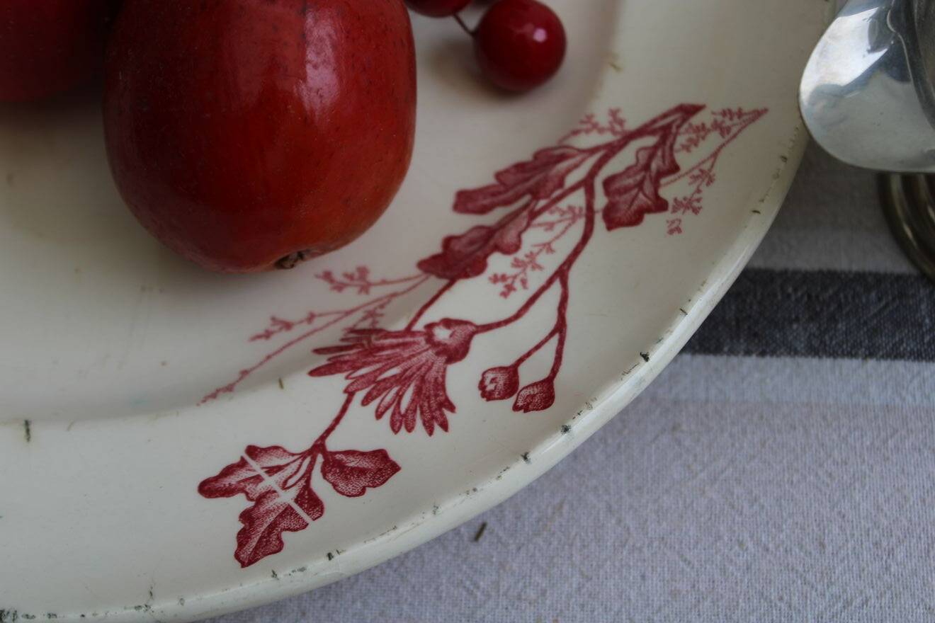 Ceramic serving dish made of ironstone