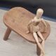 Tabouret tripode brutaliste ovale