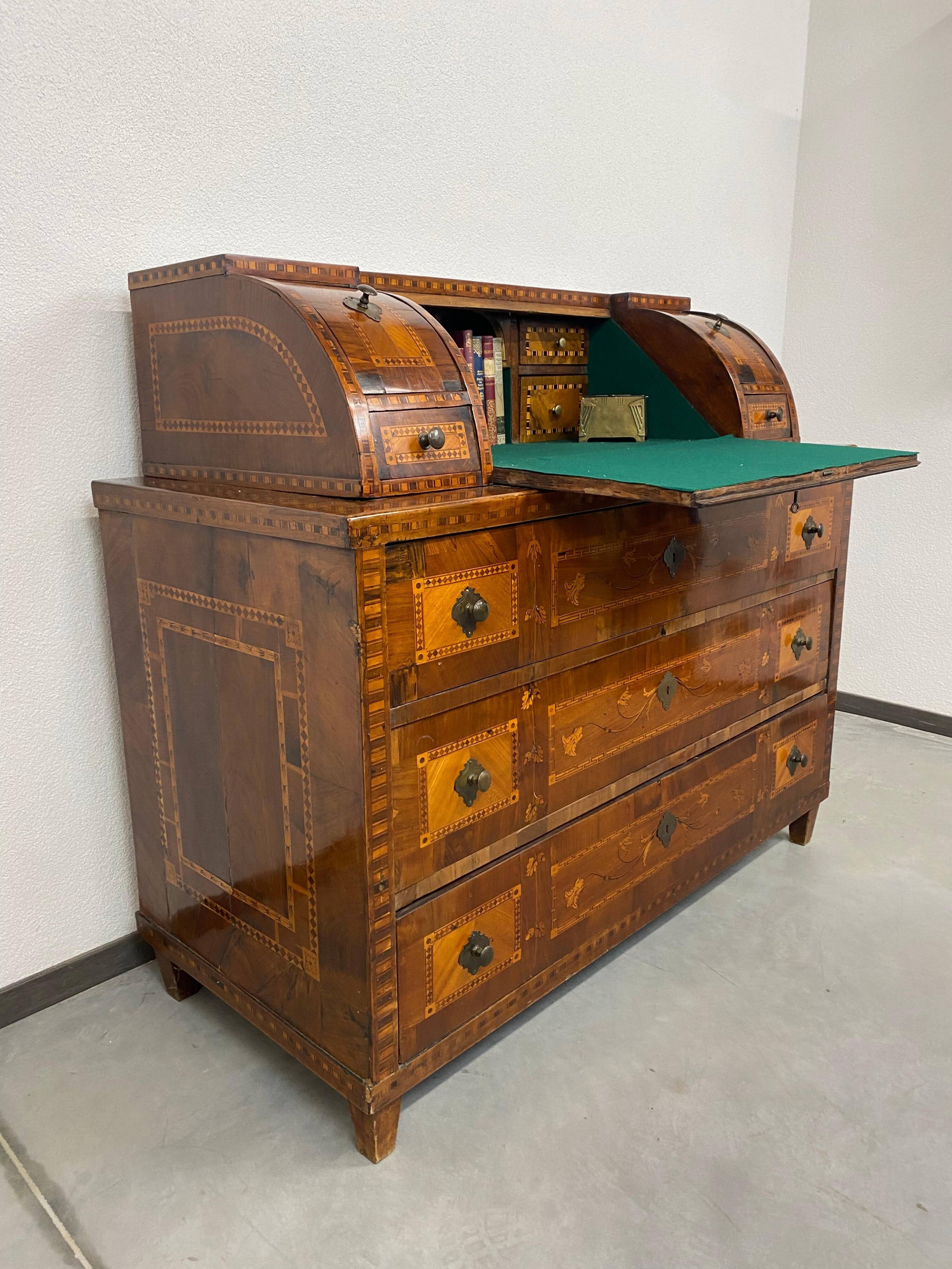Classicist Viennese secretary, around 1790