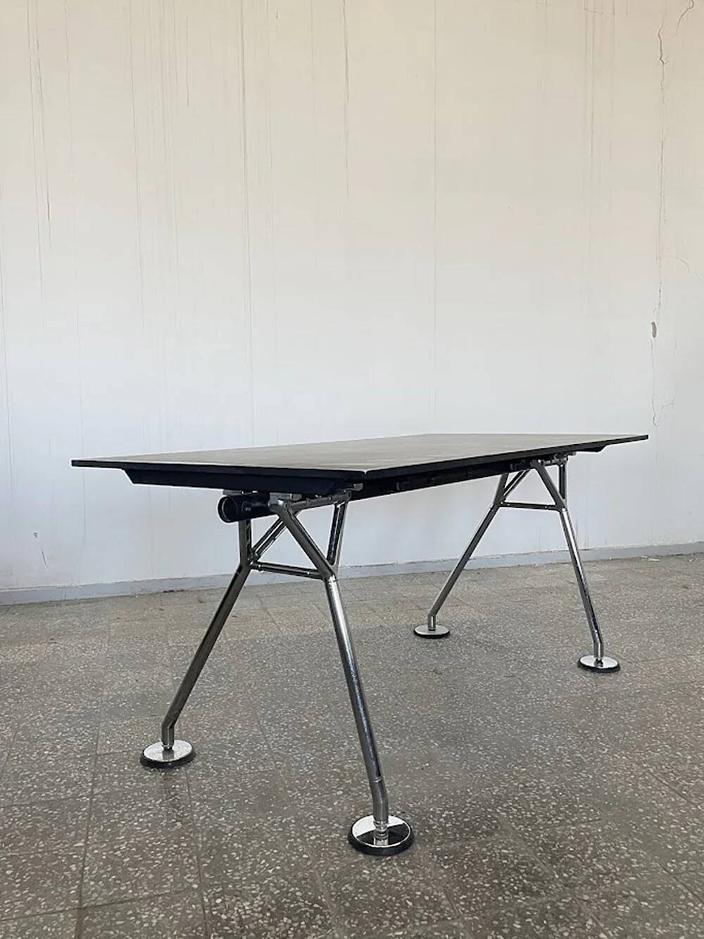 Nomos table by Sir Norman Foster for Tecno, 1980s
