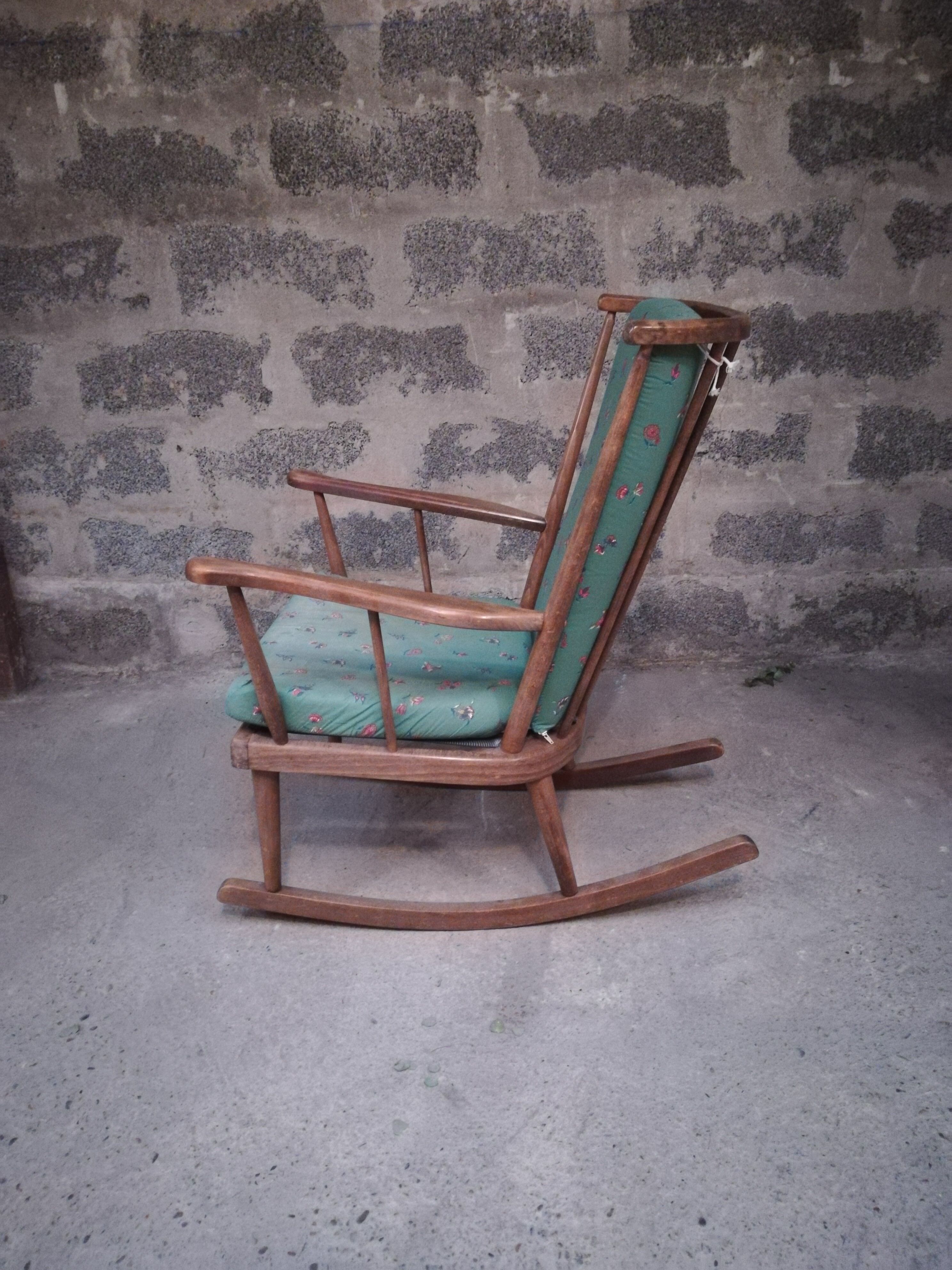 Baumann fan rocking chair