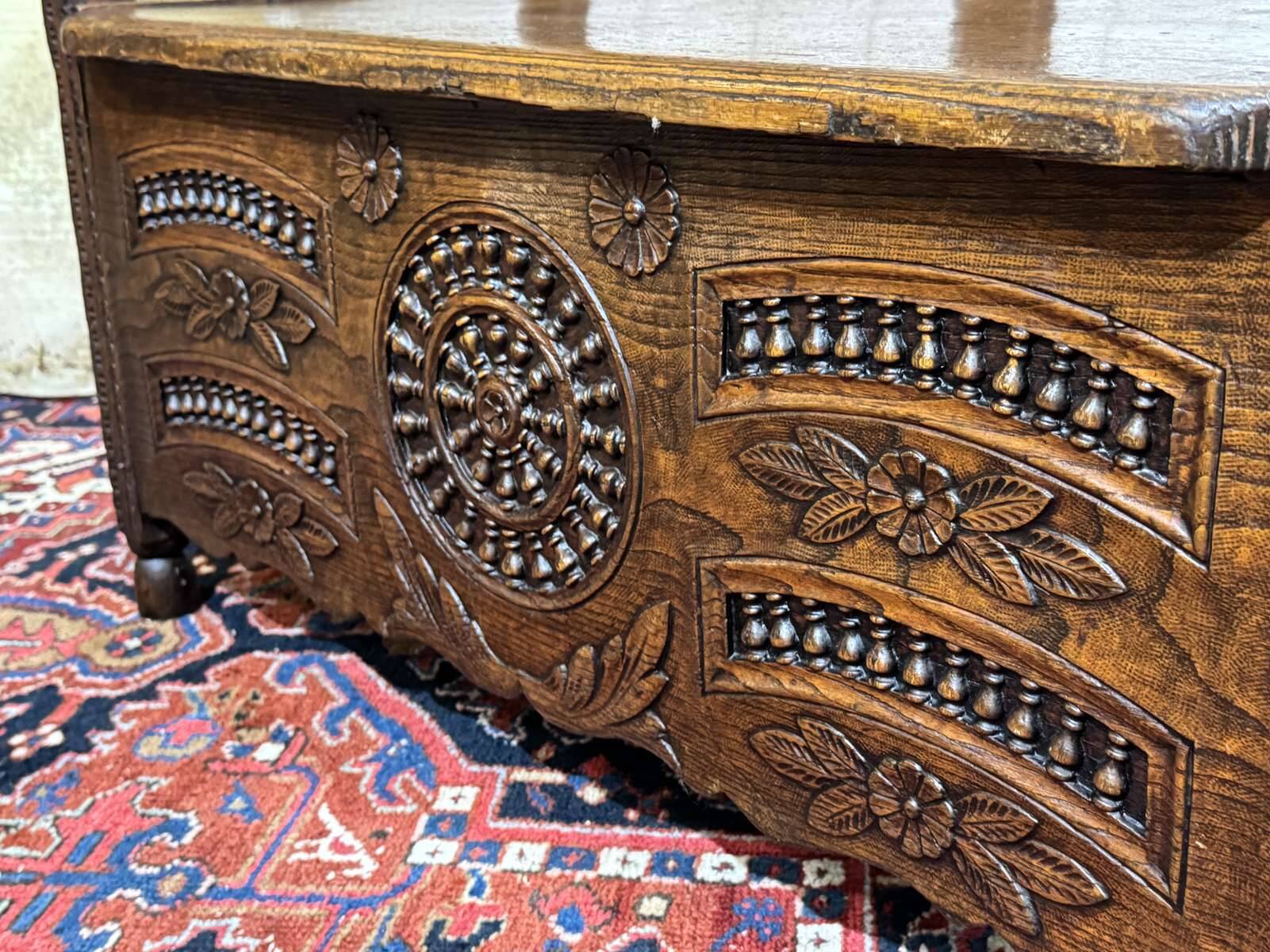 Chestnut bank chest from the 19th century.
