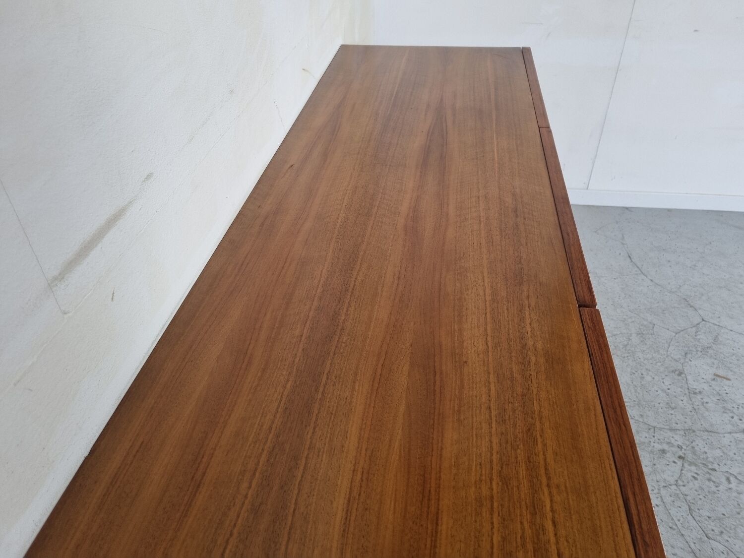 Scandinavian rowning Musterring walnut 60s