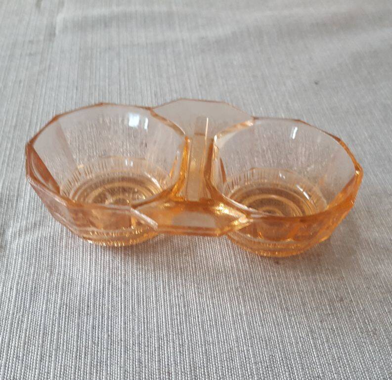 saleron pink glass - salt and pepper shaker - antique