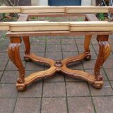 Napoleon III period walnut table from the late 19th century with extensions for 16 covers.