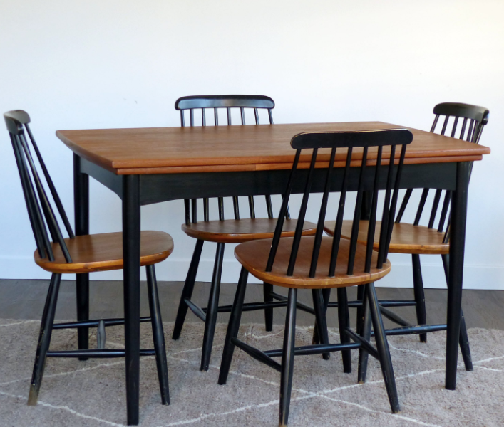 Table de salle à manger scandinave