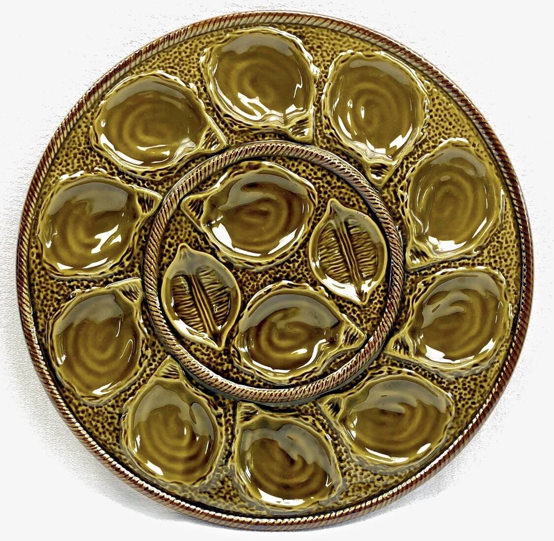 St Clément slipware oyster dish