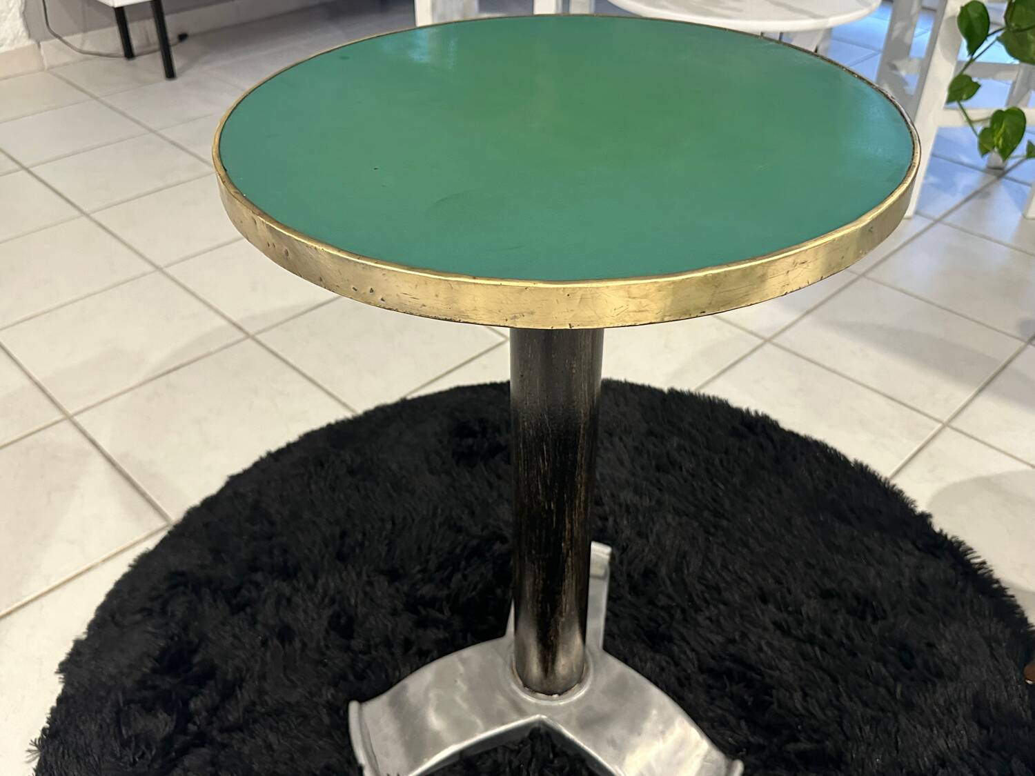 Set of pedestal table and 3 vintage bistro chairs from the 1960s