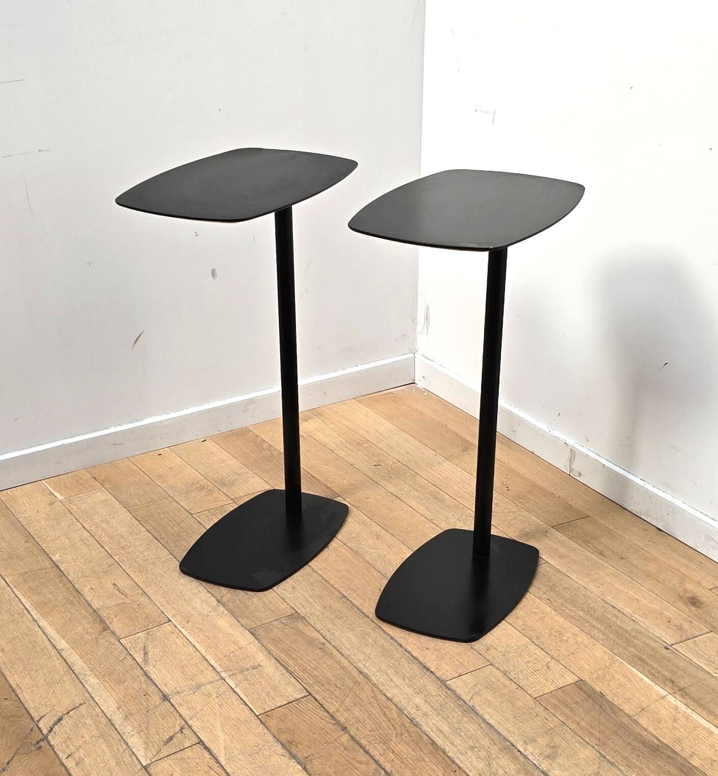 Inclass designer side table