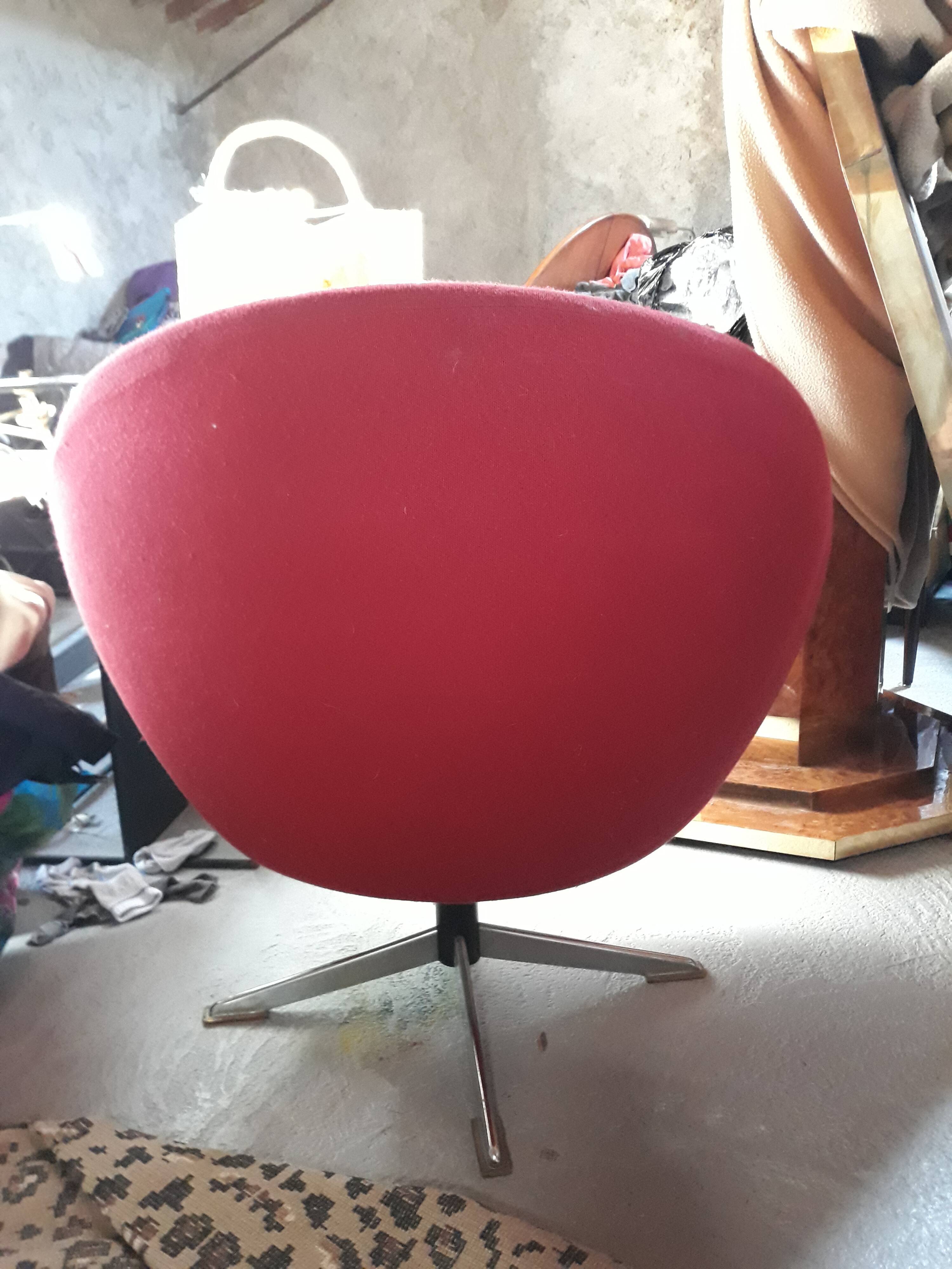 Paire de fauteuils coquilles