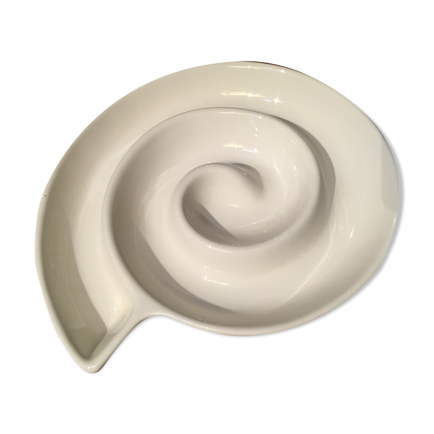 Ceramic dish snail shape
