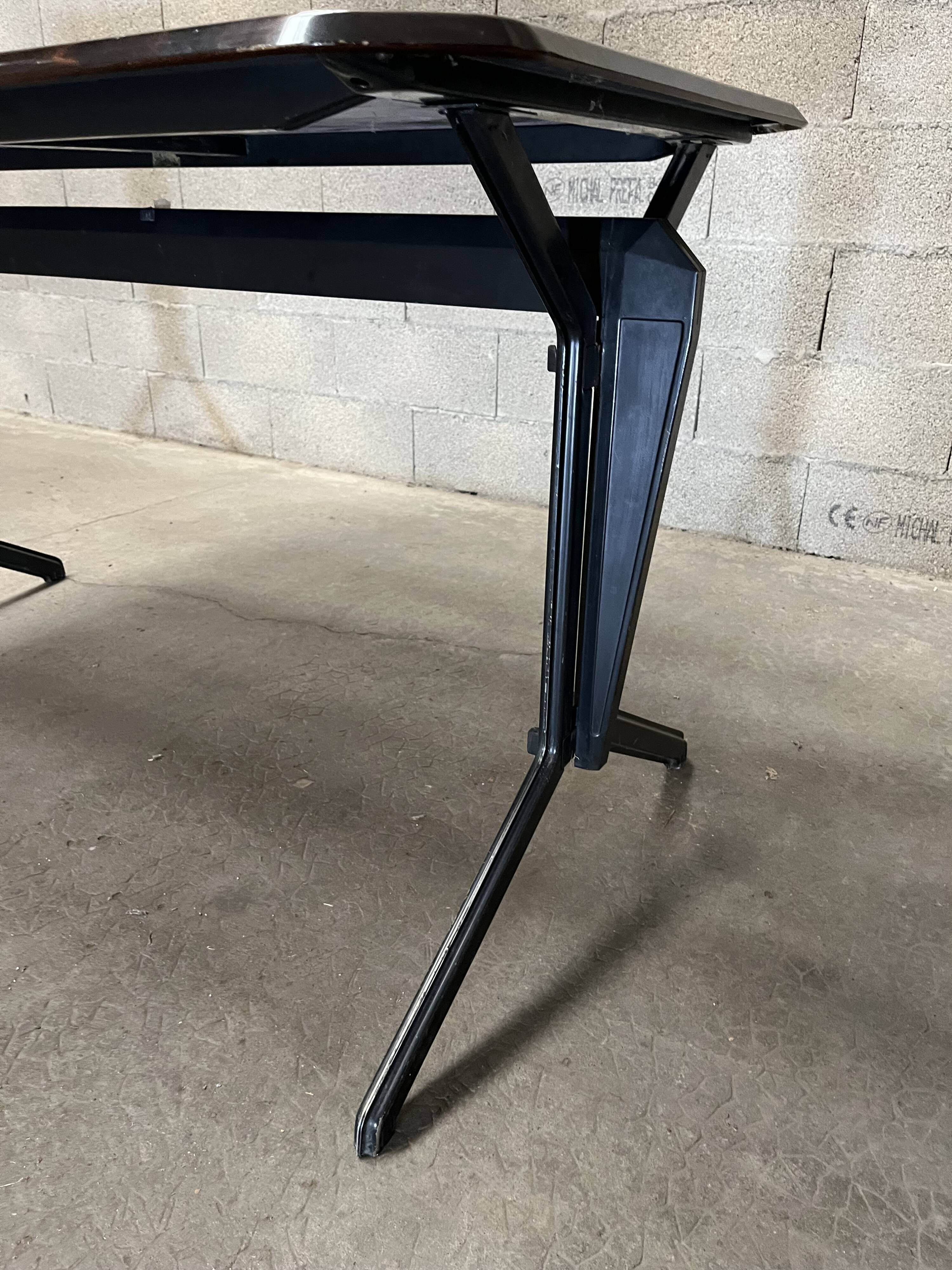 olivetti desk table design 60s