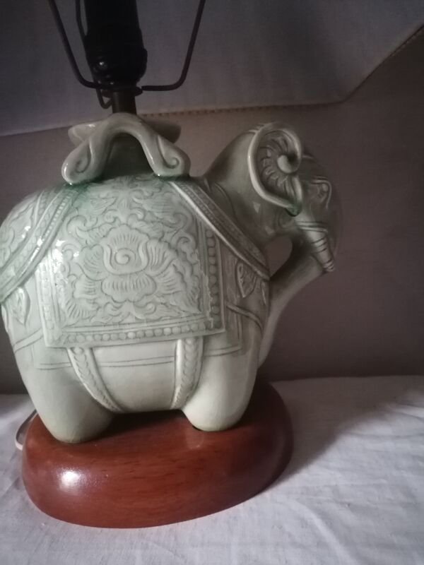 Duo de lampes éléphant en ceramique