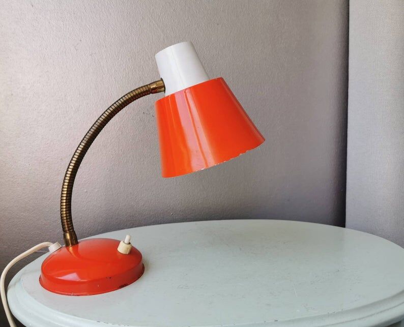 Hala Zeist 60s metal swan collar lamp