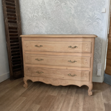 Louis XV chest of drawers in solid cherry wood