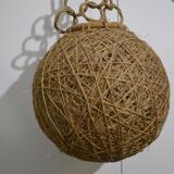Round suspension in rattan and string