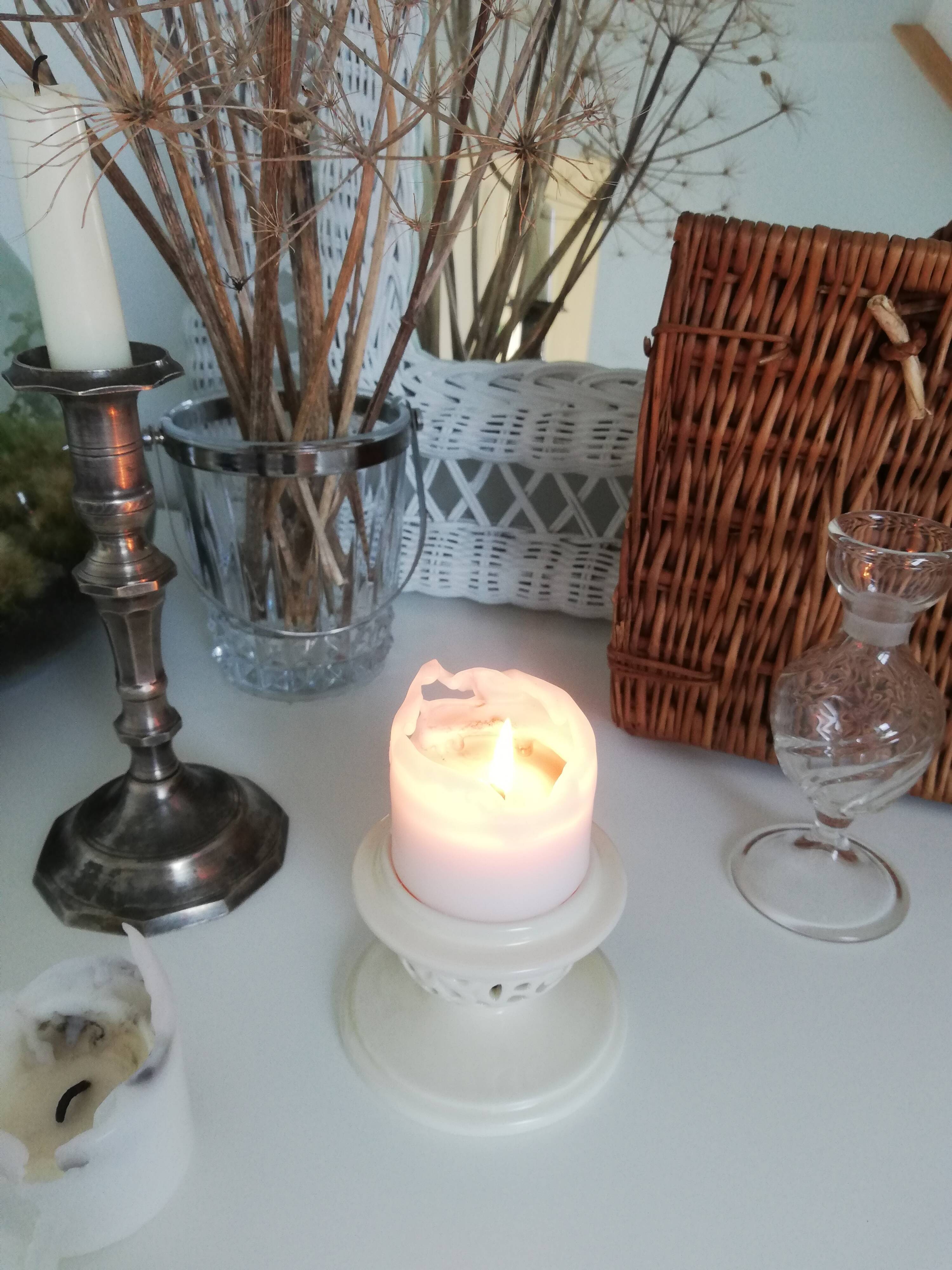 Ceramic candle holder