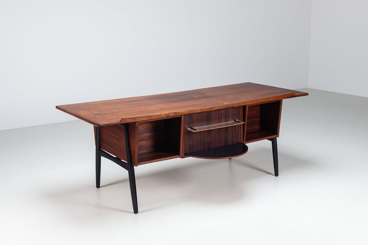 Scandinavian executive desk in rosewood with bar Denmark 1960