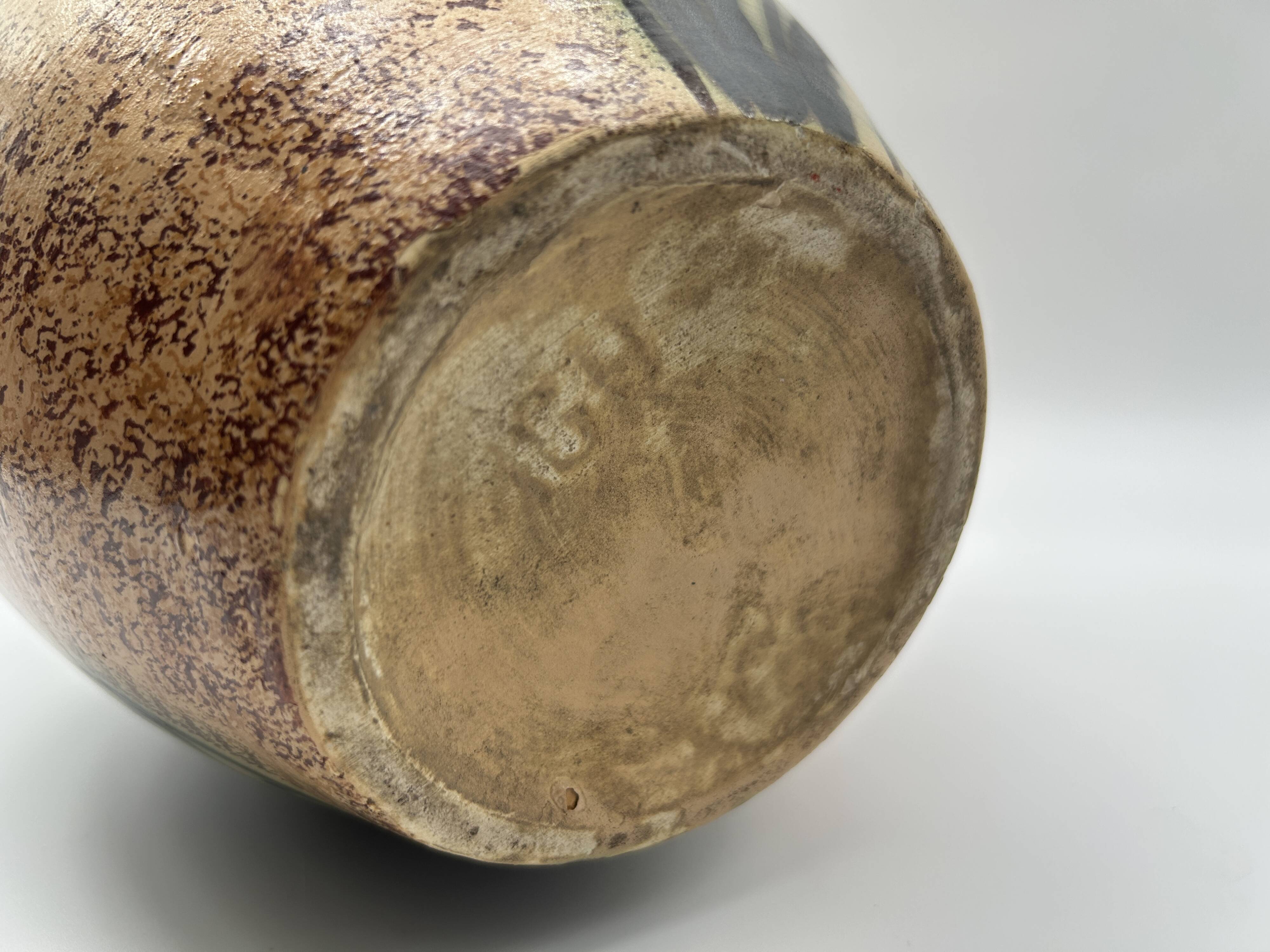 Art Deco vase attributed to Louis Randour for Saint-Ghislain.
