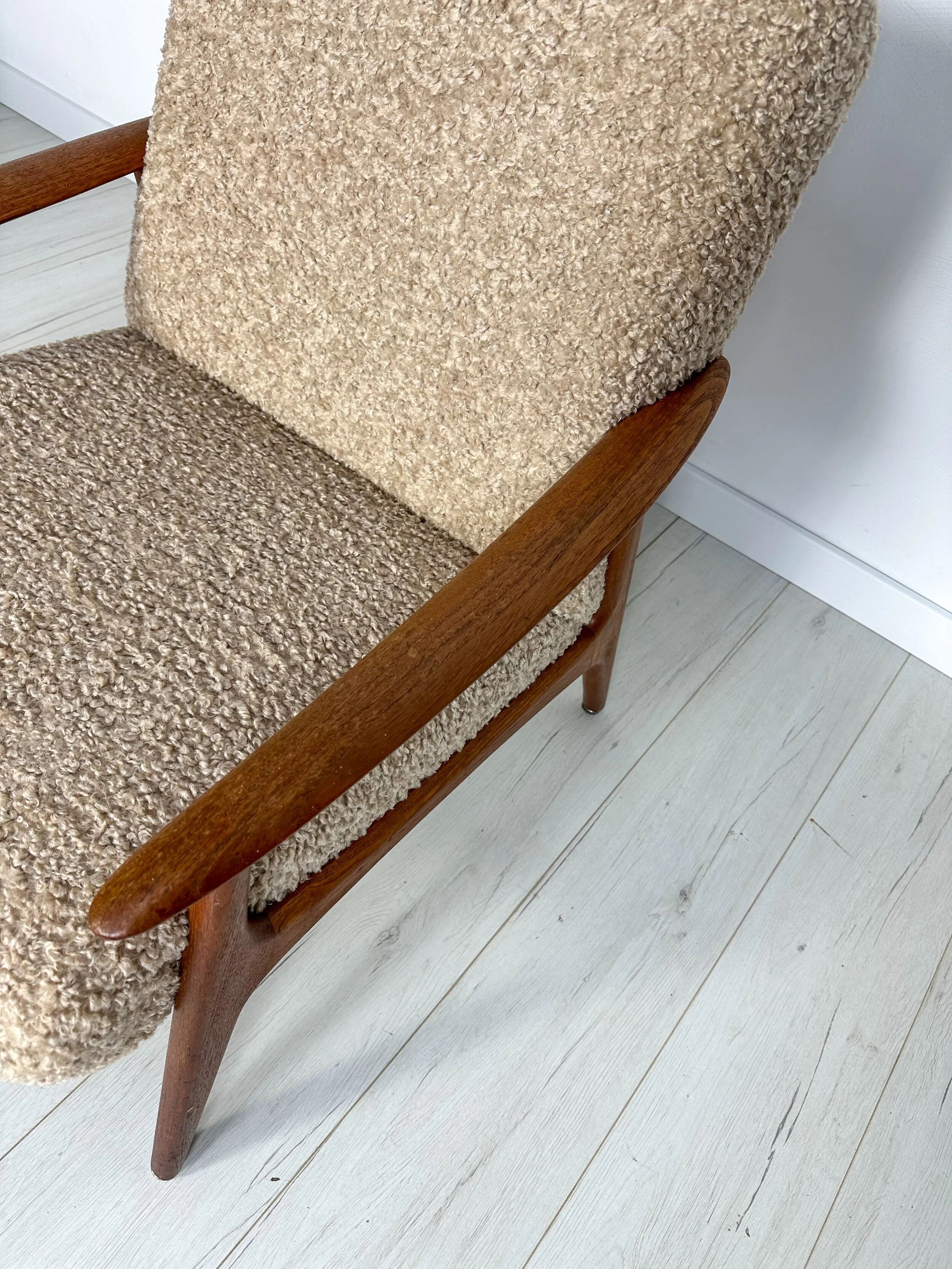 1970s Vintage Minimalistic Teak Armchair Lounge Chair with Bouclé
