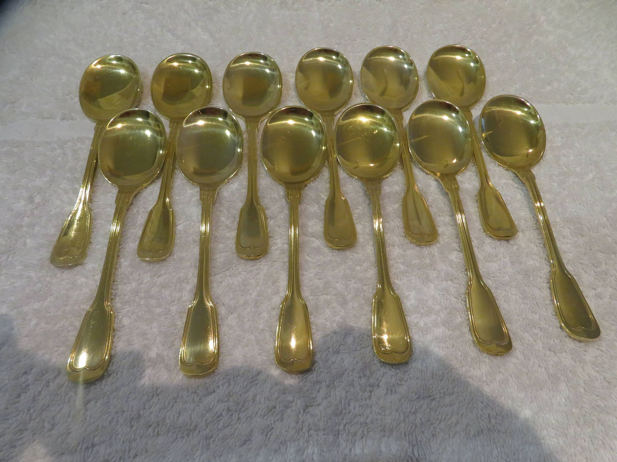 12 gold metal ice cream scoops with net decoration 14.6cm