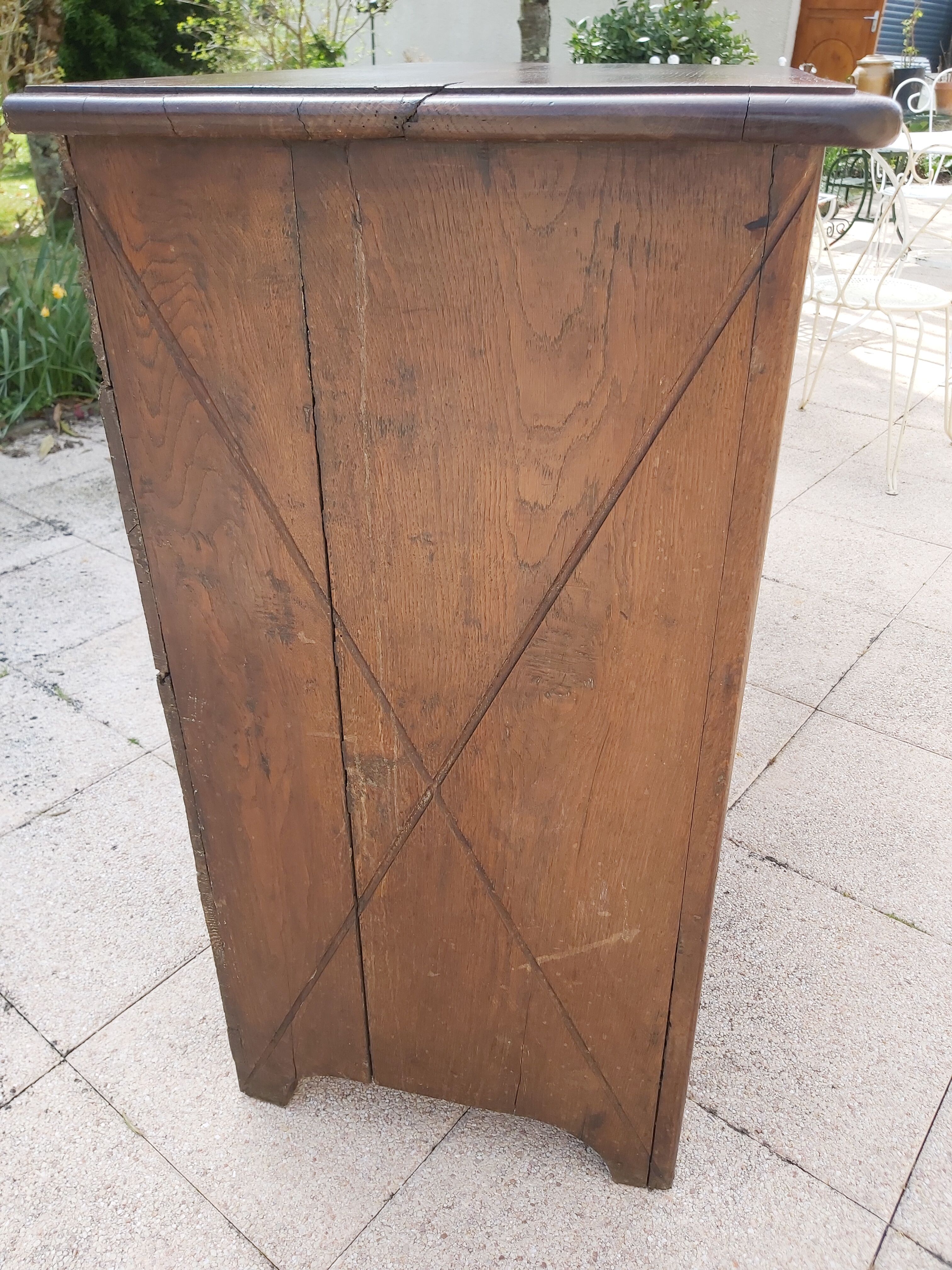 Eighteenth century oak buffet