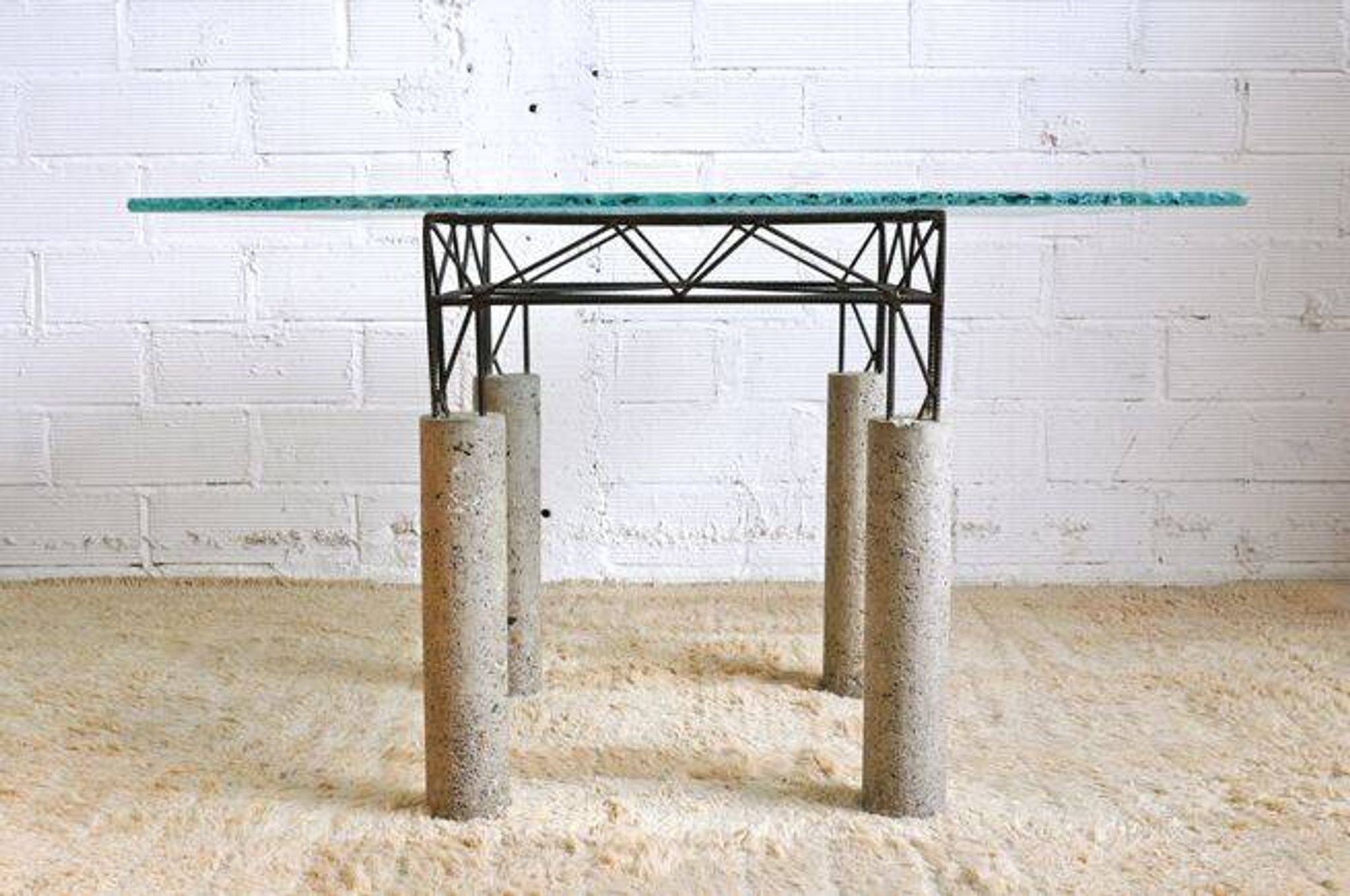 Table en béton et verre meulé, Italie 1980