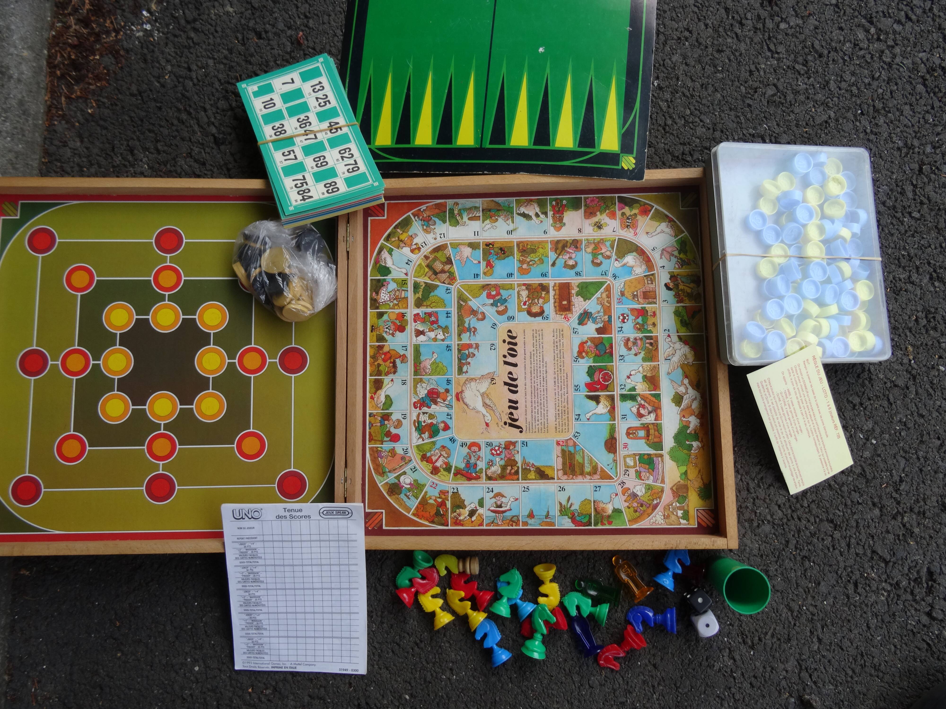 Games of small horses