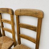 4 mulched chairs