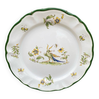 Decorative plate in the Moustier style
