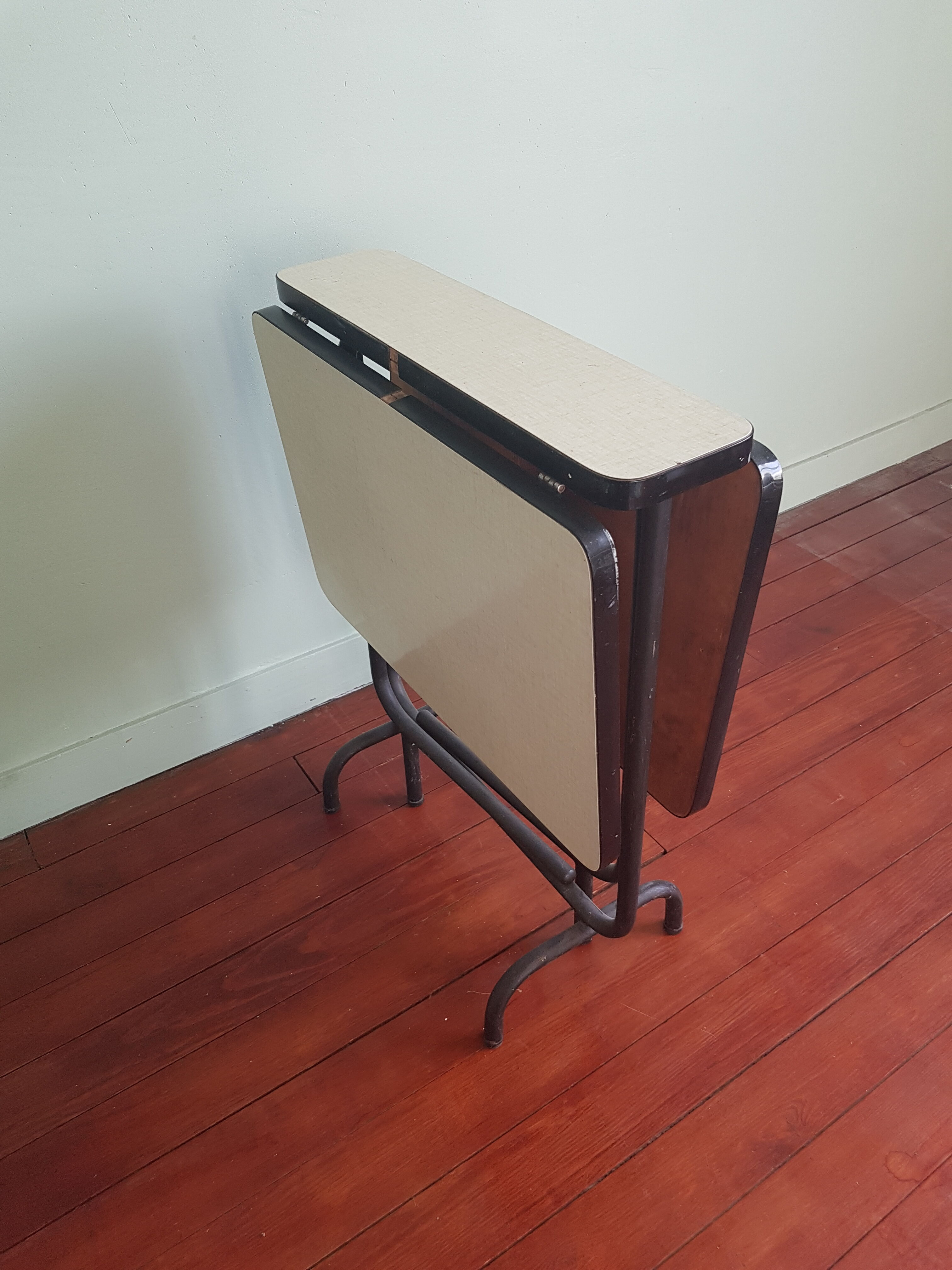 formica folding table