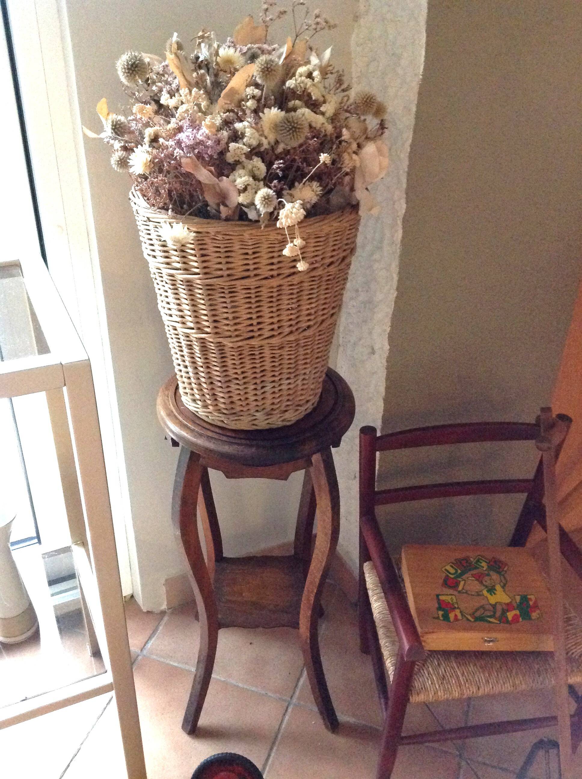Round wooden plant holder / 40s-50s