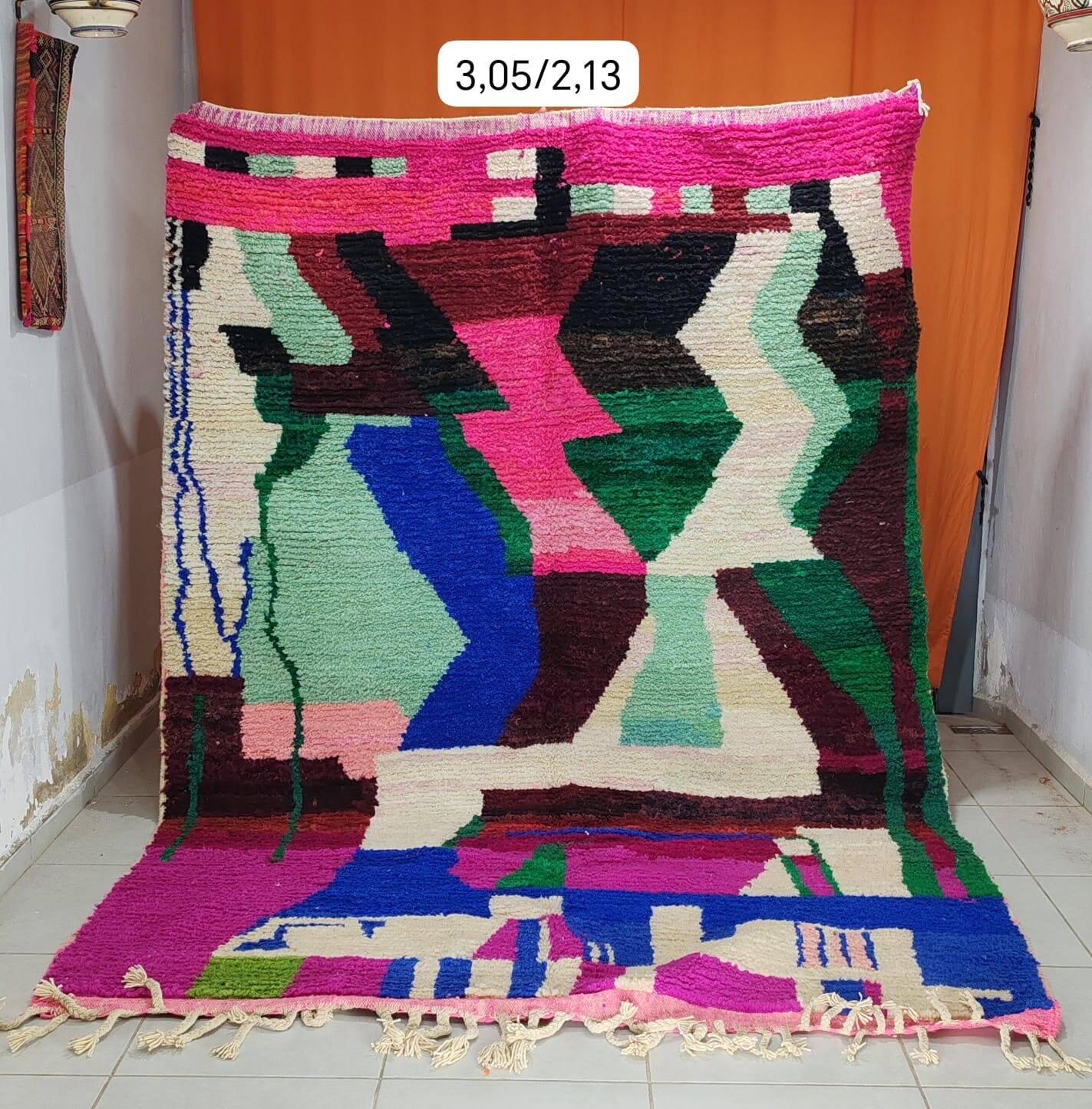 Berber Boujaad rug from Morocco in wool – 305 × 213 cm – abstract design