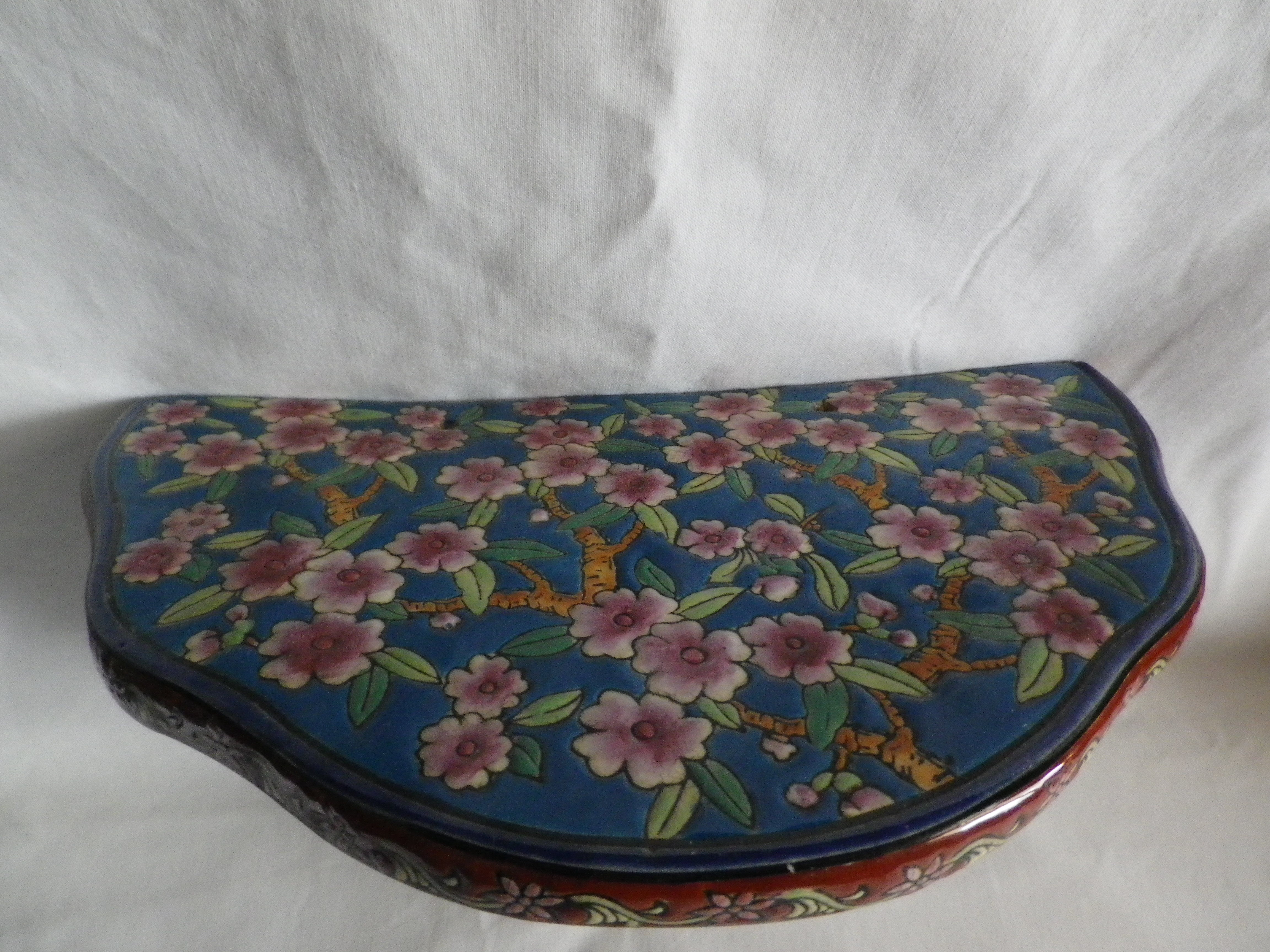 Console Enamels La Louvière