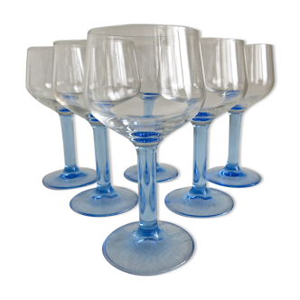 6 glasses wine