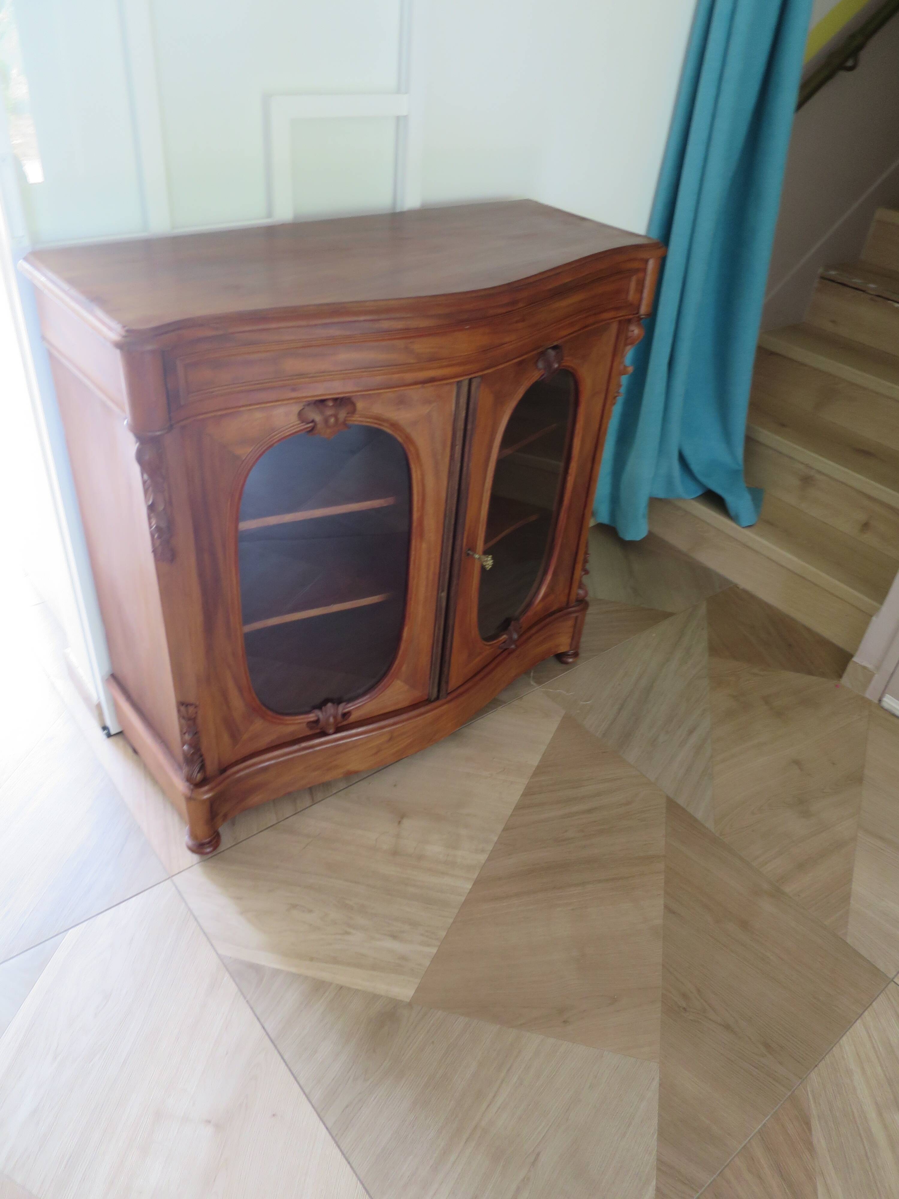 Curved showcase library carved wood 2 doors mahogany English style