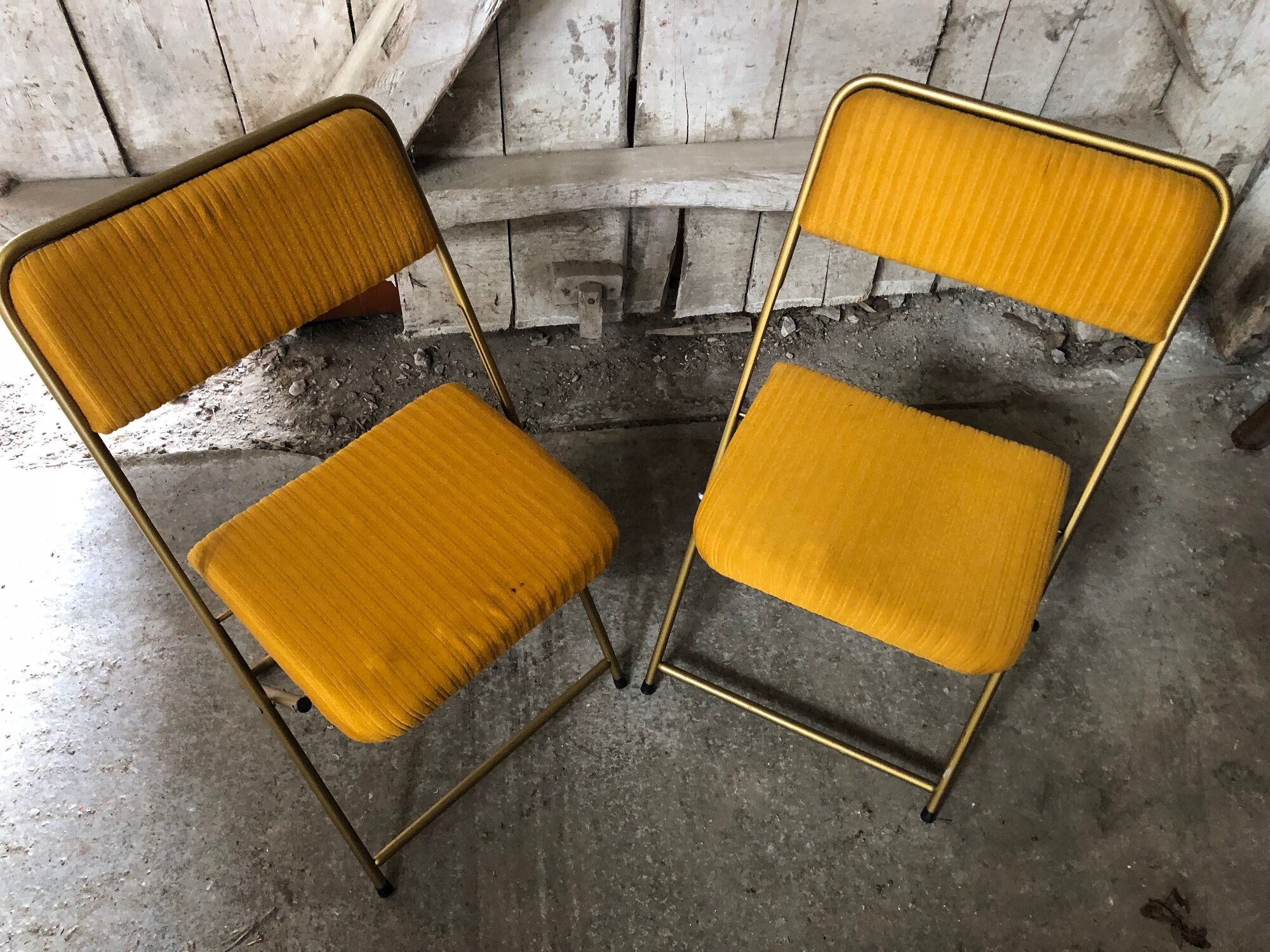 Pair old folding chair lafuma golden metal & vintage yellow fabric