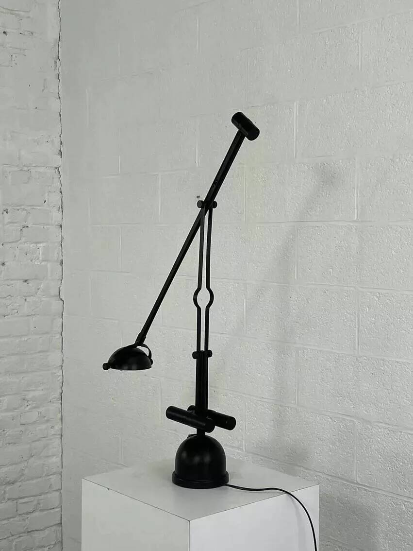 Articulated and cantilever lamp from the 1980s.