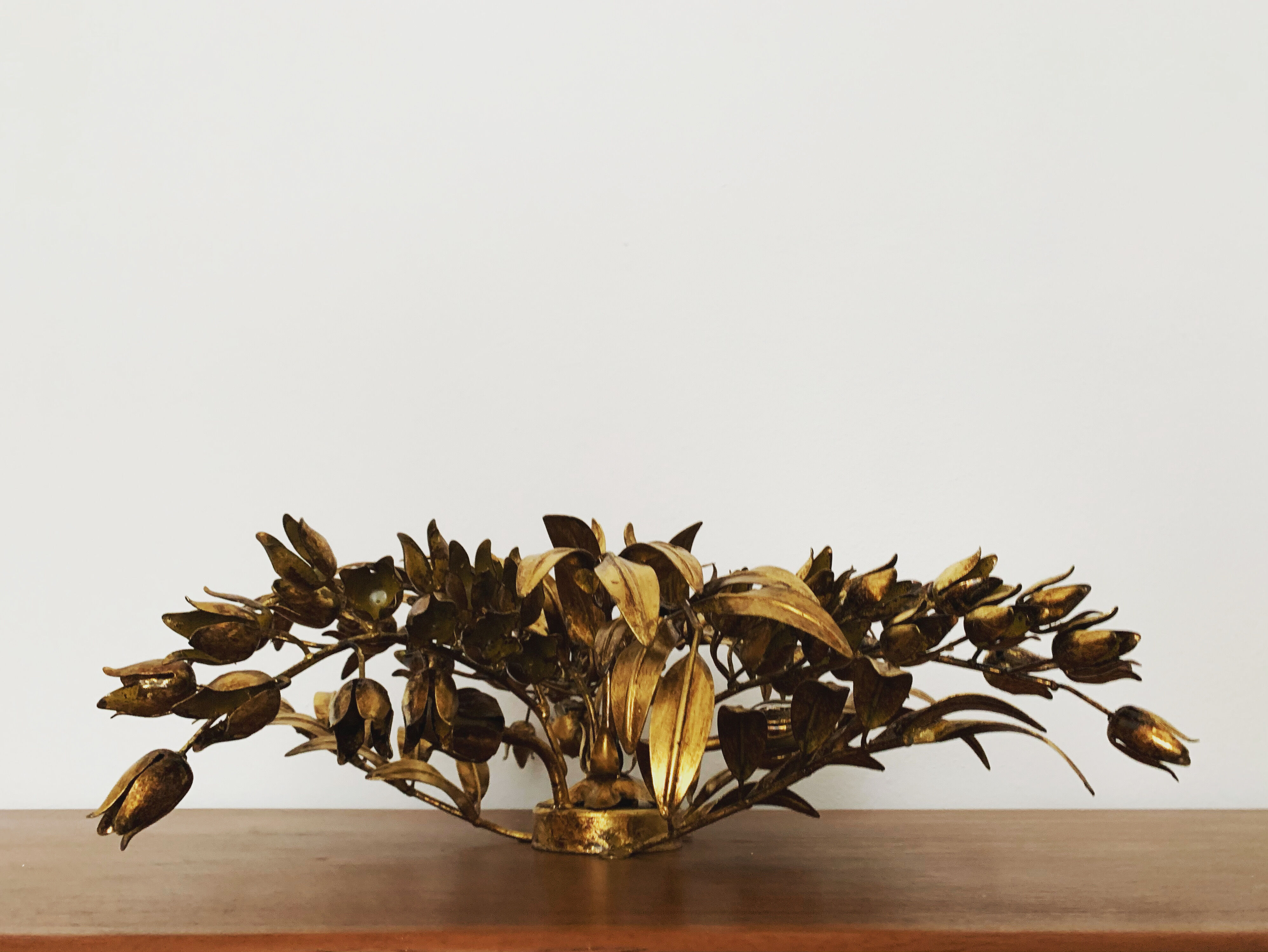 Gilded Italian Hollywood Regency metal wall lamp or flush light by Hans Kögl