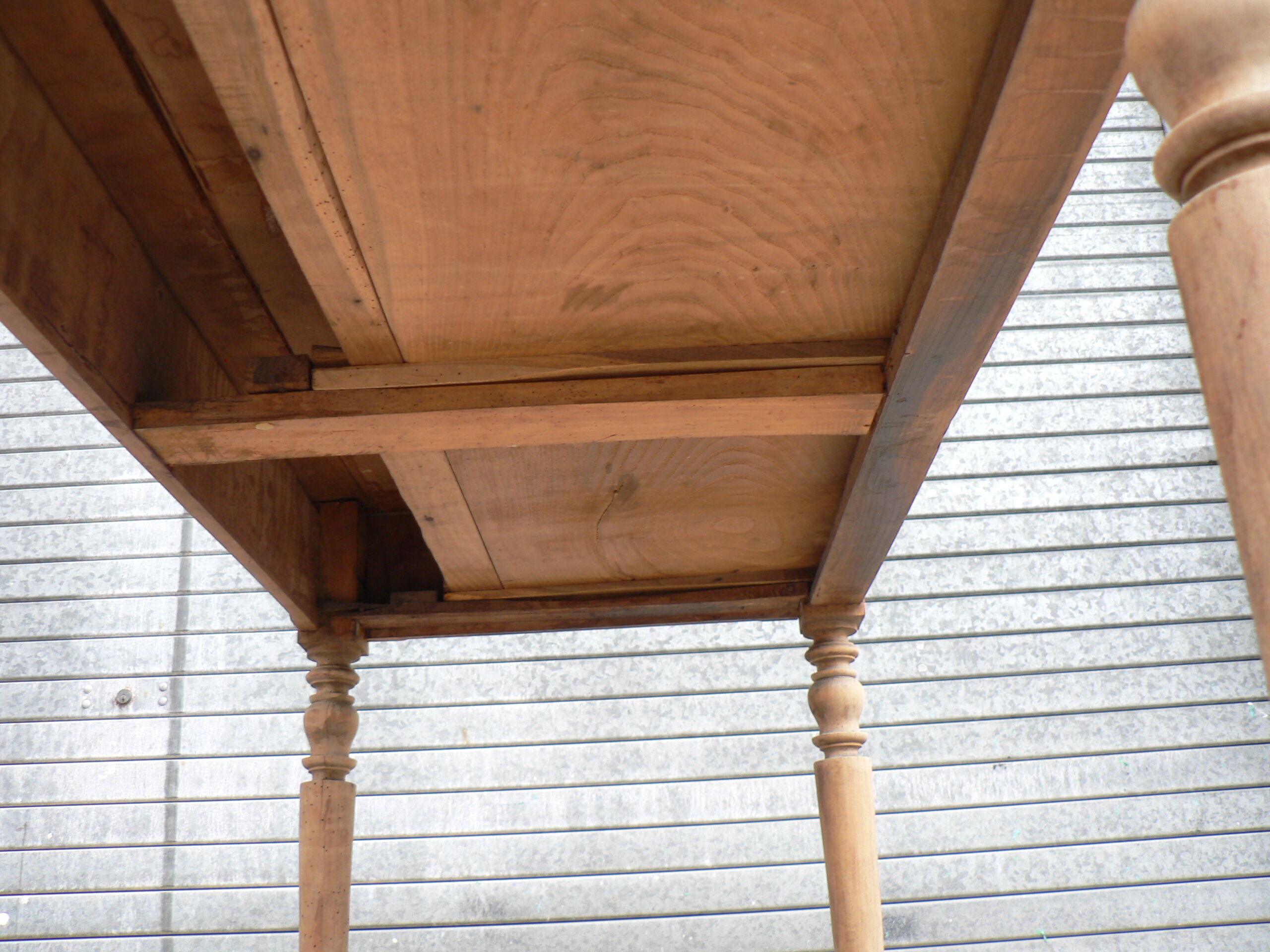 Table de ferme cuisine décapé 131cm