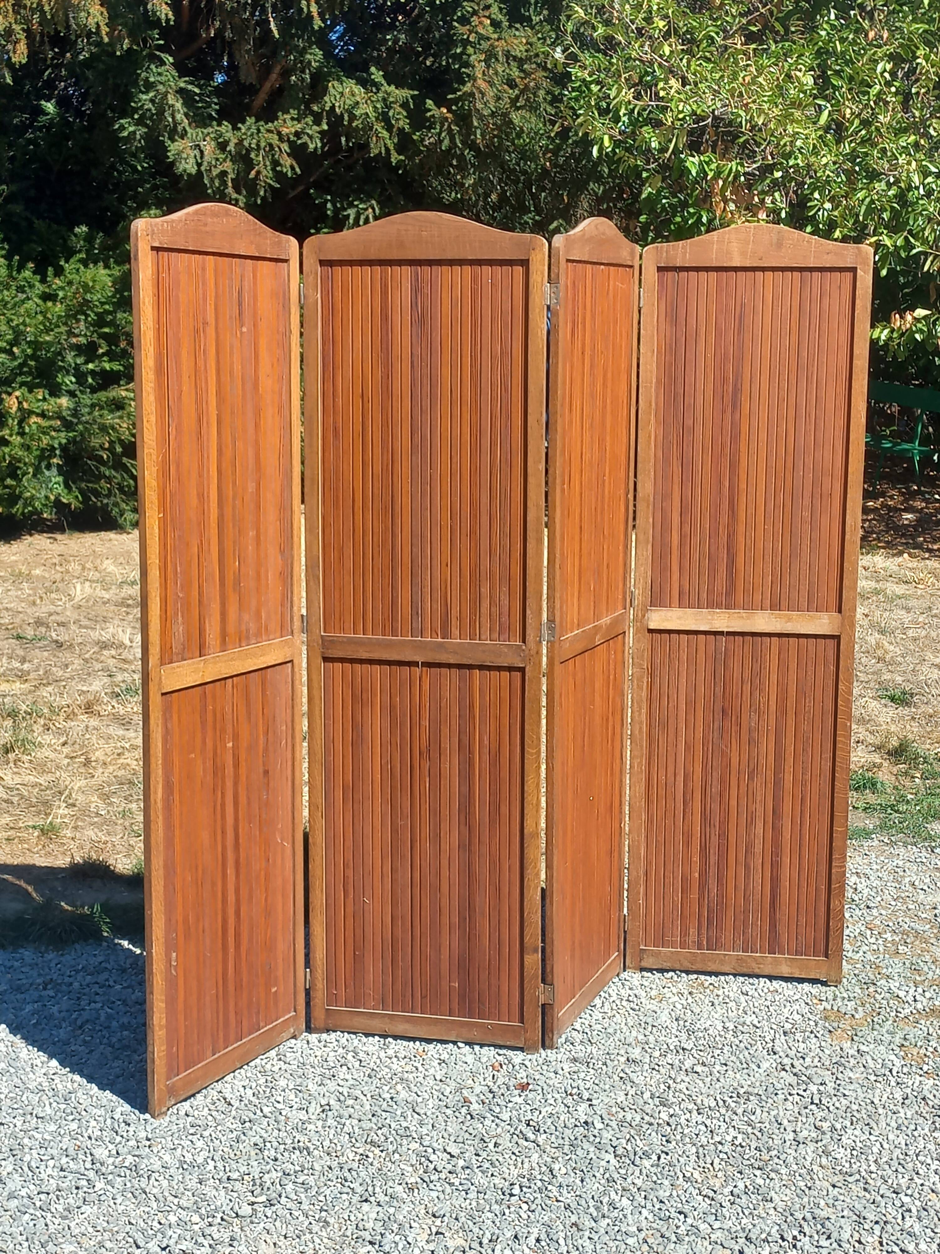 1930s bistro screen with slats