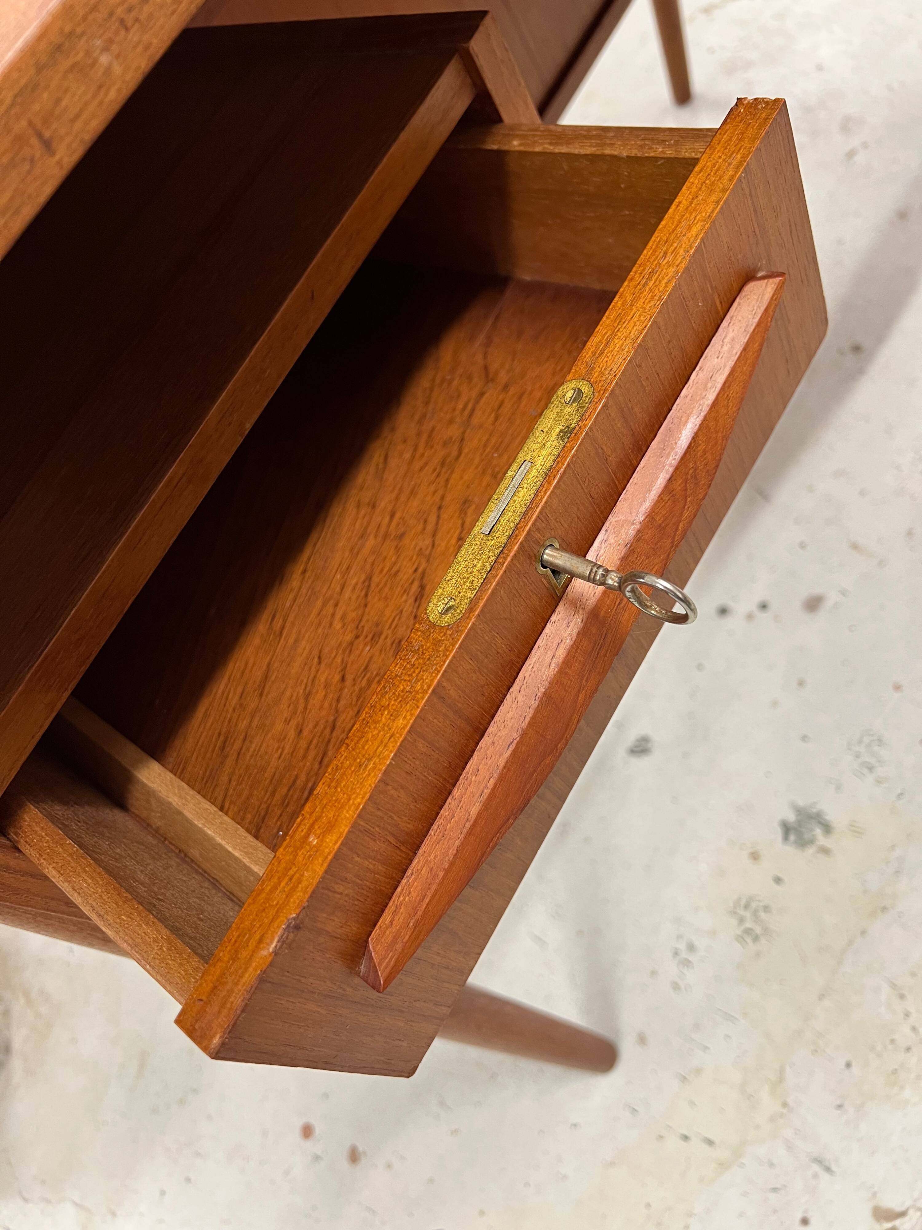 Petite Teak Desk By Gunnar Nielsen For Tibergaarden
