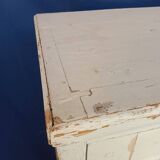 Parisian type storage unit with one door