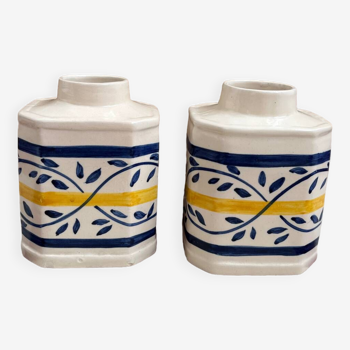 Ceramic pots