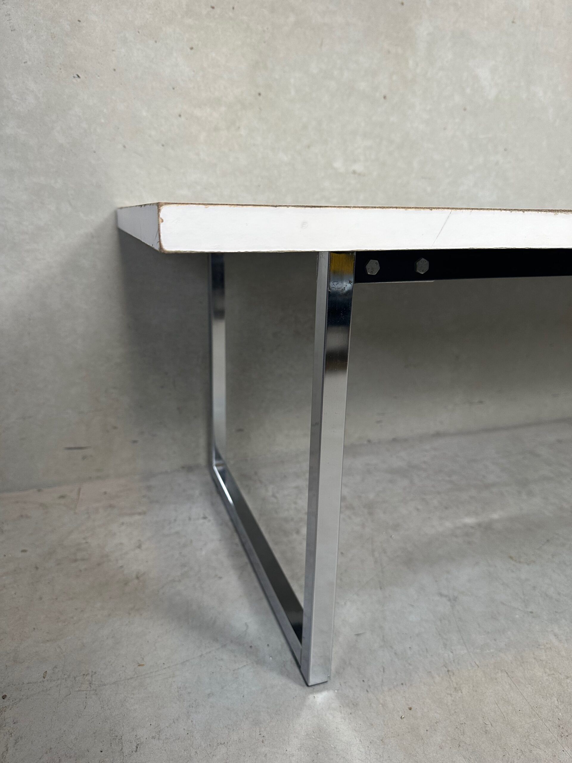 Table en formica vintage – étroite
